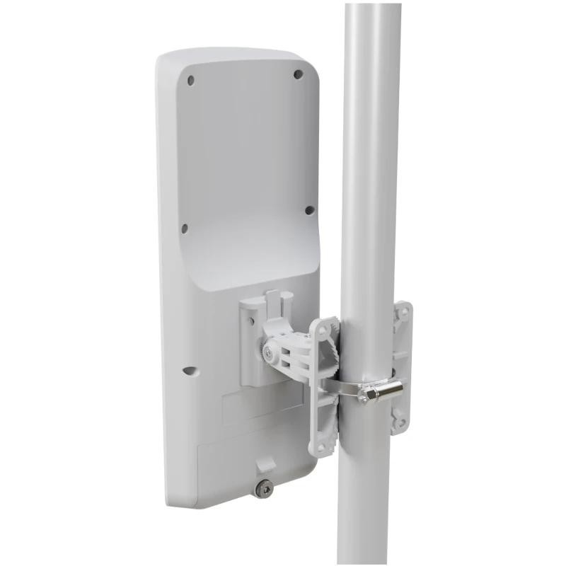 MikroTik mANTBox ax 15s WiFi6 1xGbE 1x2.5G SFP Out