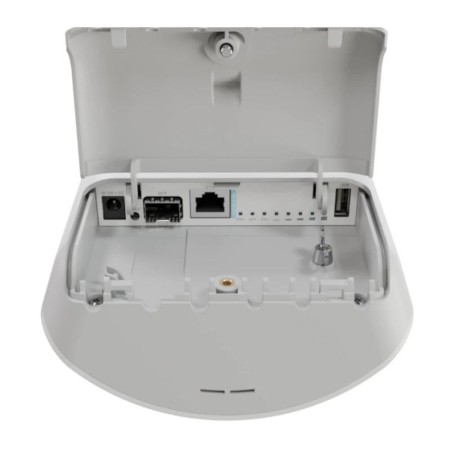 MikroTik mANTBox ax 15s WiFi6 1xGbE 1x2.5G SFP Out
