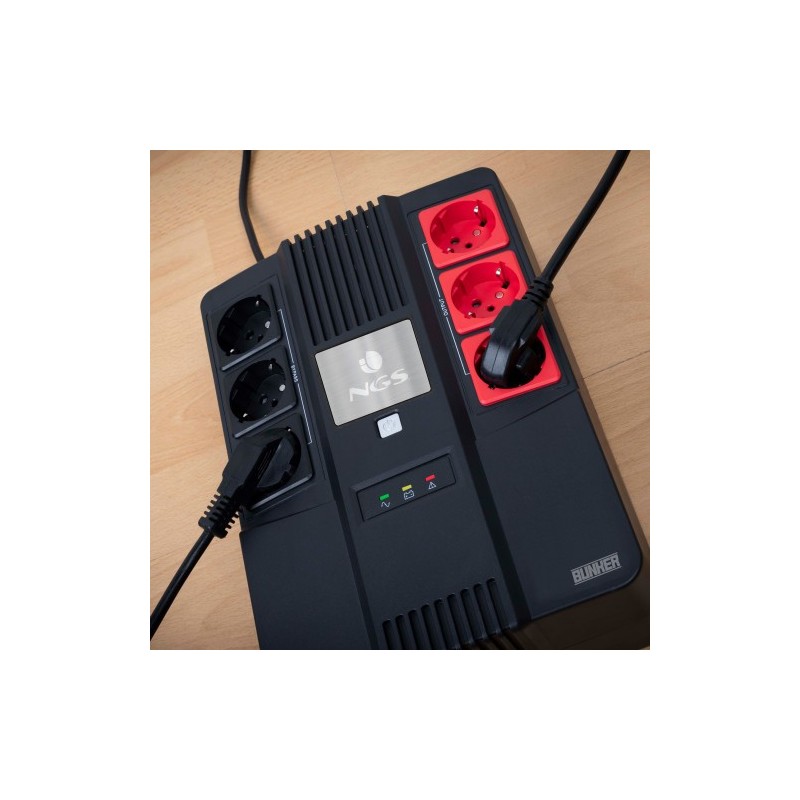 NGS Fortress Bunker sistema de alimentación ininterrumpida (UPS) En espera (Fuera de línea) o Standby (Offline) 0,6 kVA 350 W 6 