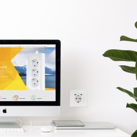 Nanocable Base de enchufe de pared tipo schuko con 2 USB-C PD - Max. 3.4A, Blanco
