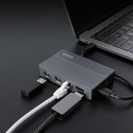 TooQ Caja externa para SSD M.2 NVMe/SATA + HUB USB-C 3.2 Gen2 con 2x USB-A 3.1 + 1x USB-A 2.0 + USB-C 3.2 Gen2 + HDMI 2.0 + RJ45